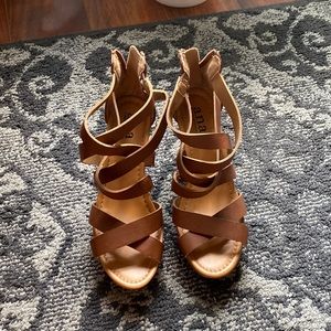 Wedge heels